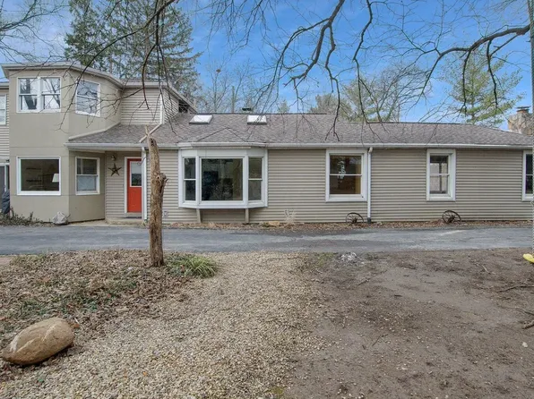 2751 Clifton Rd, Columbus, OH 43221