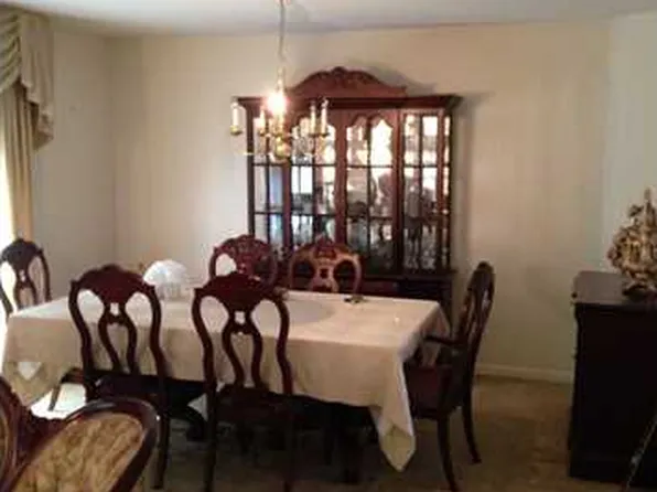 818 7th St SE, Graysville, AL 35073
