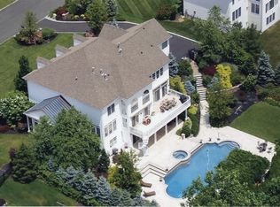 35 Ridge Rd, Green Brook, NJ 08812