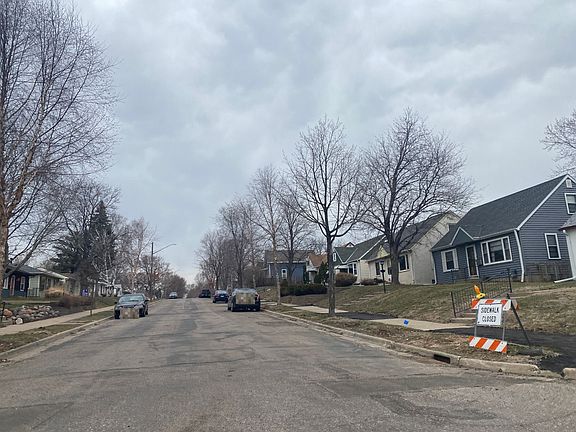 5th image of 3647 2nd St NE