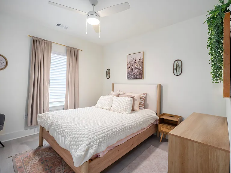 Joy Park Luxury Apartments — Photo 31