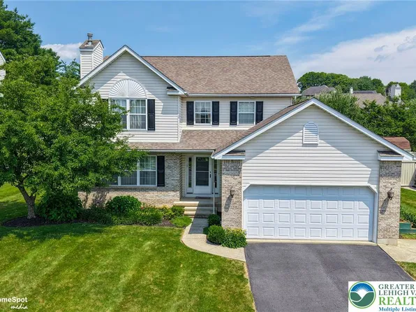 265 N Laurel Ct, Wind Gap, PA 18091