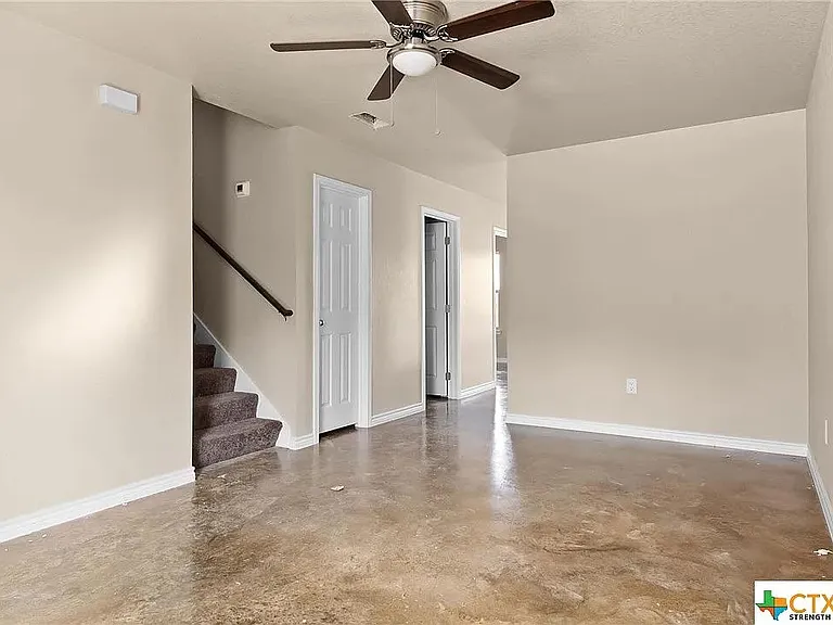 504 Raymond St #B — Photo 4