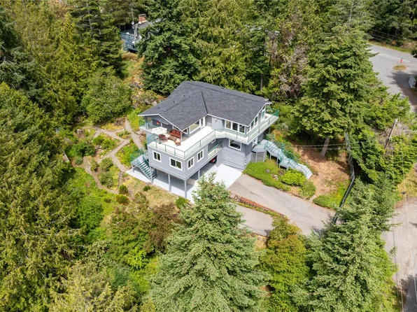 4826 Cannon Cres, Southern Gulf Islands, BC V0N 2M2