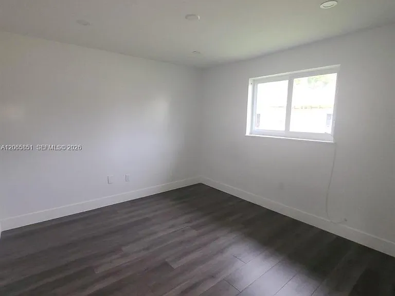 1864 NW 28th St #3 — Photo 15