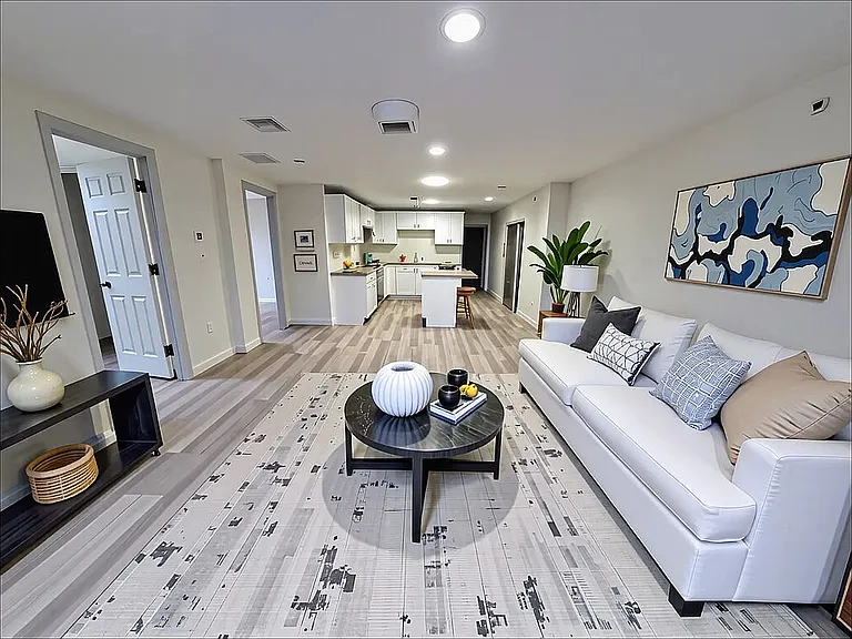 16 Elmwood St #1 — Photo 4