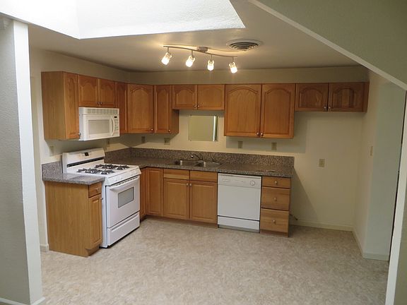 3rd image of 3845 Sunnyvale Ave