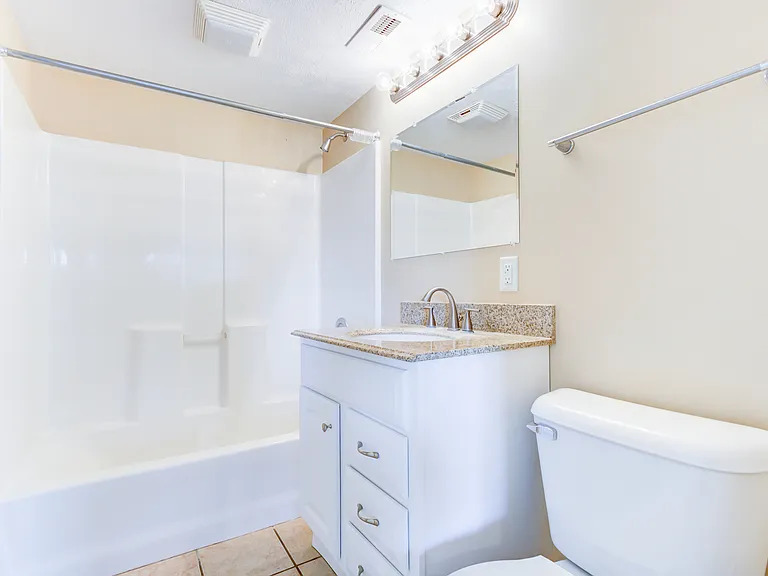 13 W Chestnut St — Photo 15