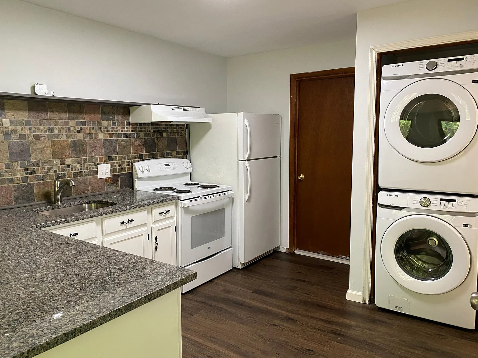 3 bed, 1318 sqft, $1,900 — Photo 3