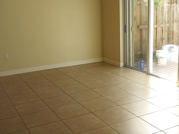 Big family open to kitchen