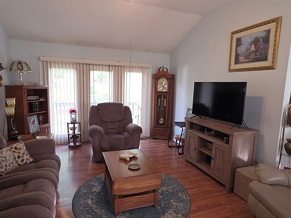 4th image of 49 Jordan St