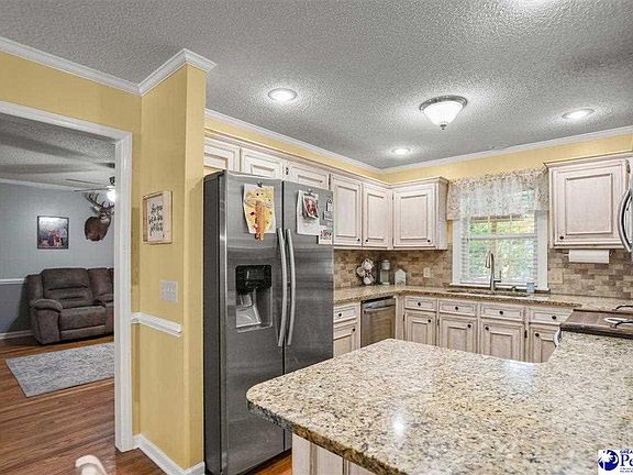 3rd image of 46 Red Hill Rd