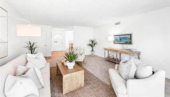 16372 Redlands Ln — Photo 11