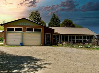 310 Rio Lucero Rd, El Prado, NM 87529