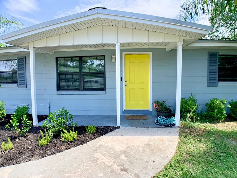 435 Sigsbee Rd — Photo 4