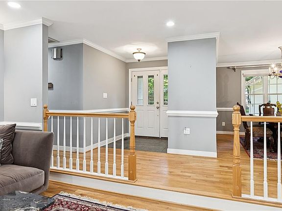 5th image of 129 Peyton Rd