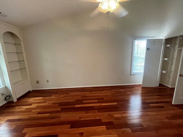 7727 Rockledge Ct — Photo 34
