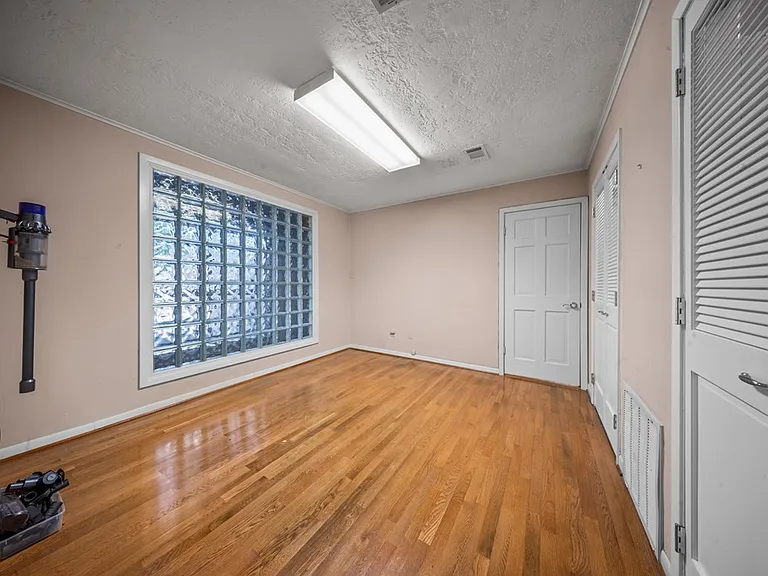 1027 Creek Bend Dr — Photo 15