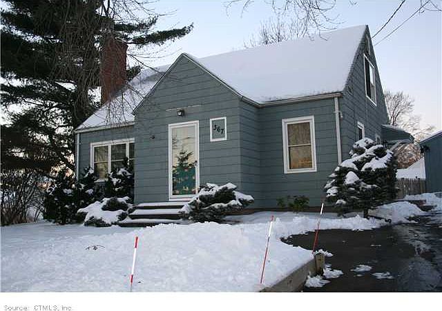 2nd image of 367 W Center St