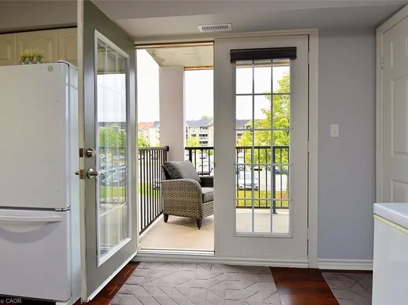 1411 Walkers Line #202, Burlington, ON L7M 4P5