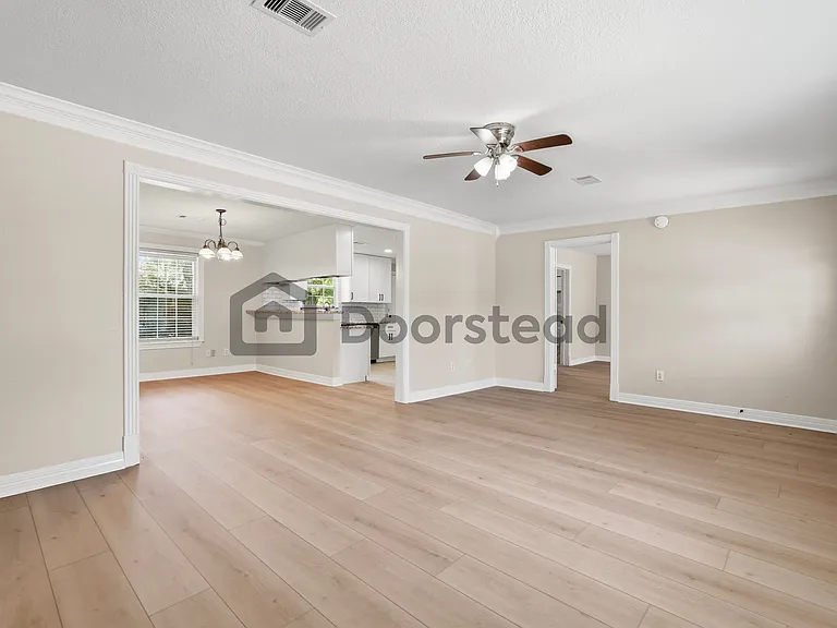 217 W Wilkins St — Photo 15