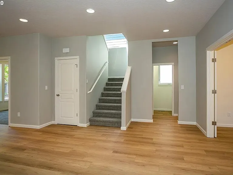153 NE Porto Way — Photo 26