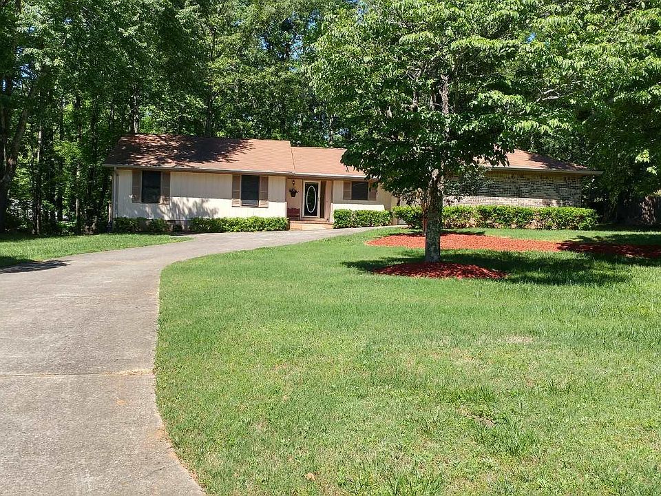 1st image of 215 Powell Dr
