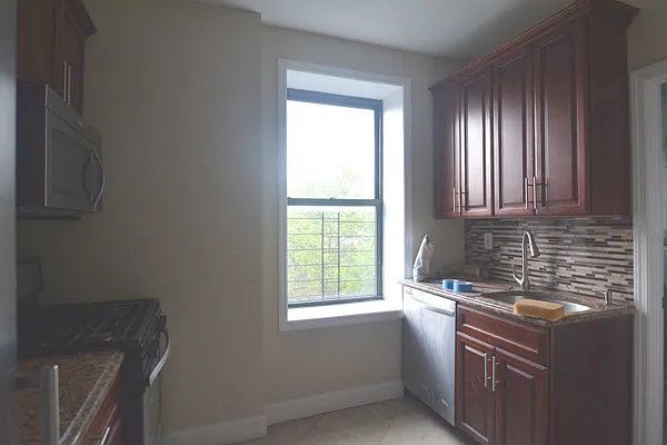 Rented by Hagstrom Management Inc | media 41