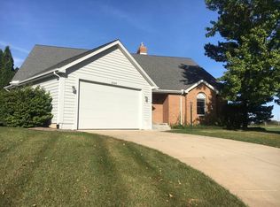 2848 E Turnberry Rd, Winona Lake, IN 46590