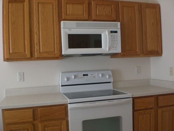 5th image of 5001 Black Walnut Dr