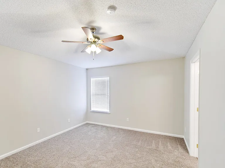 1953 Longneedle Ln — Photo 11
