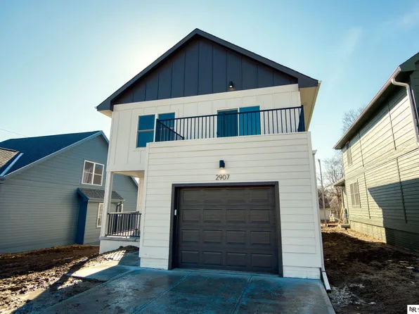 2907 Parker St, Omaha, NE 68111