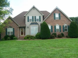 105 Lance Cir, Bluff City, TN 37618