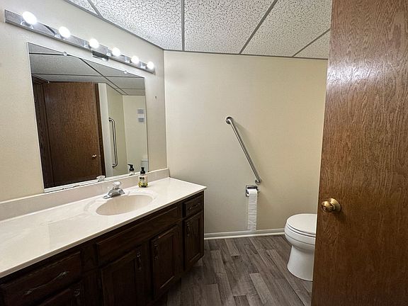 4th image of 2602-2606 Arbor Dr #235