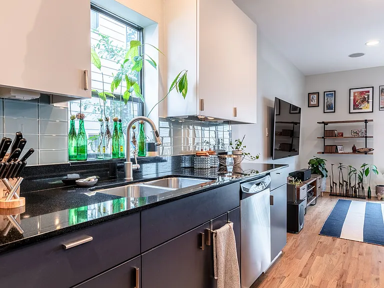 4104 Spencer St #B — Photo 11