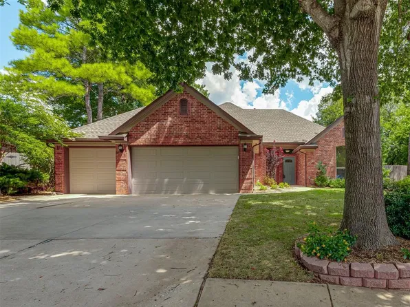 2609 Bedford Cir, Edmond, OK 73034