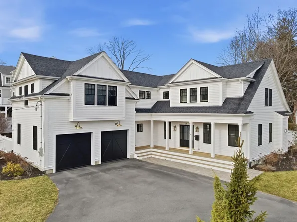 28 Marsh St, Hingham, MA 02043