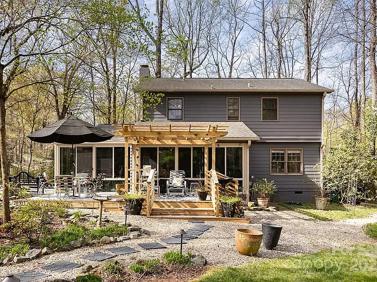929 Autumnwood Ln — Photo 23