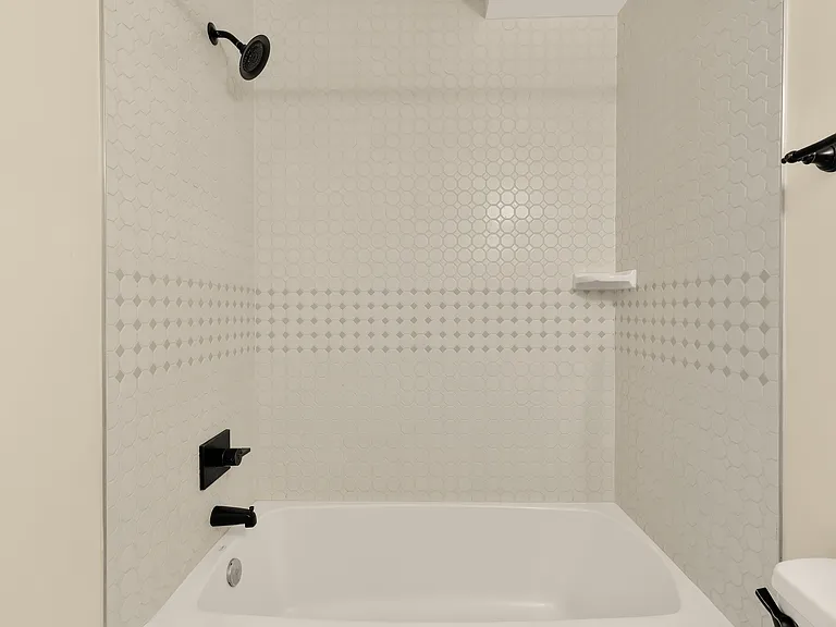 1609 Levis St NE — Photo 18