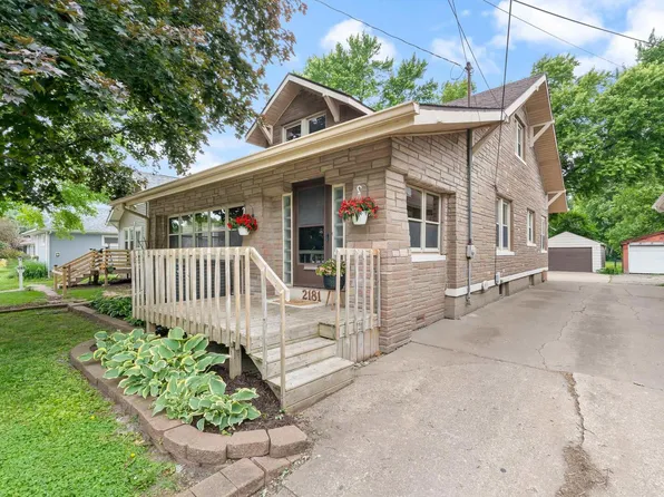 2181 18th St, East Moline, IL 61244