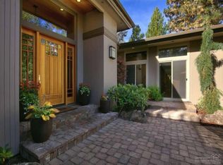 19395 Rim Lake Ct, Bend, OR 97702