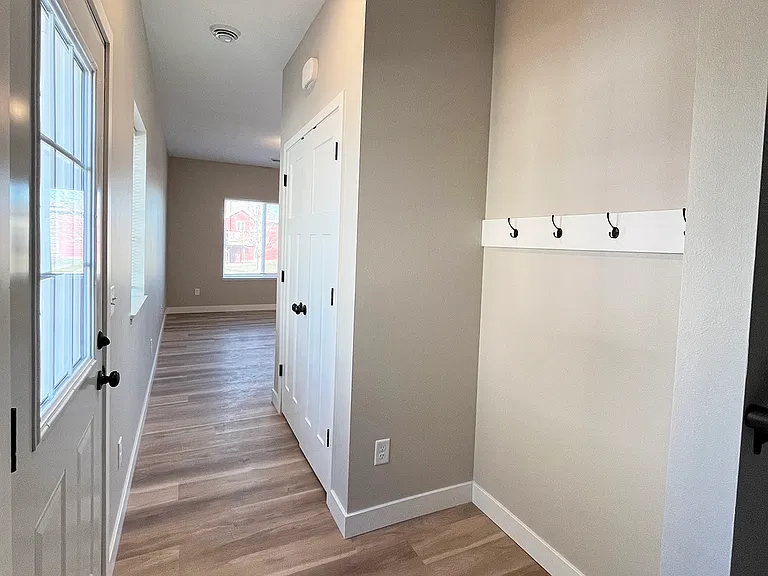 2325 Excel Dr — Photo 12