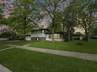 19054 Sherman St, Lansing, IL 60438