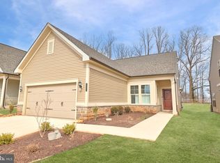 46451 Whitetop Dr, Sterling, VA 20164