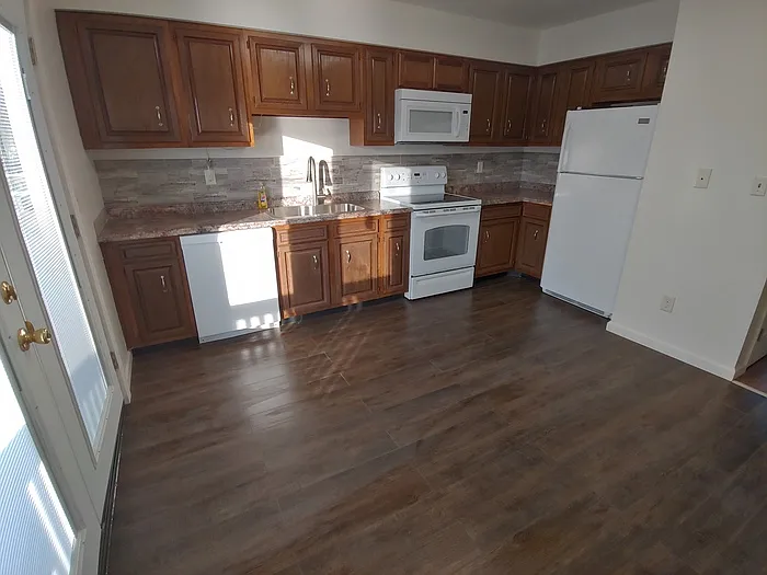 Building Photo - 631 Appleview Ln