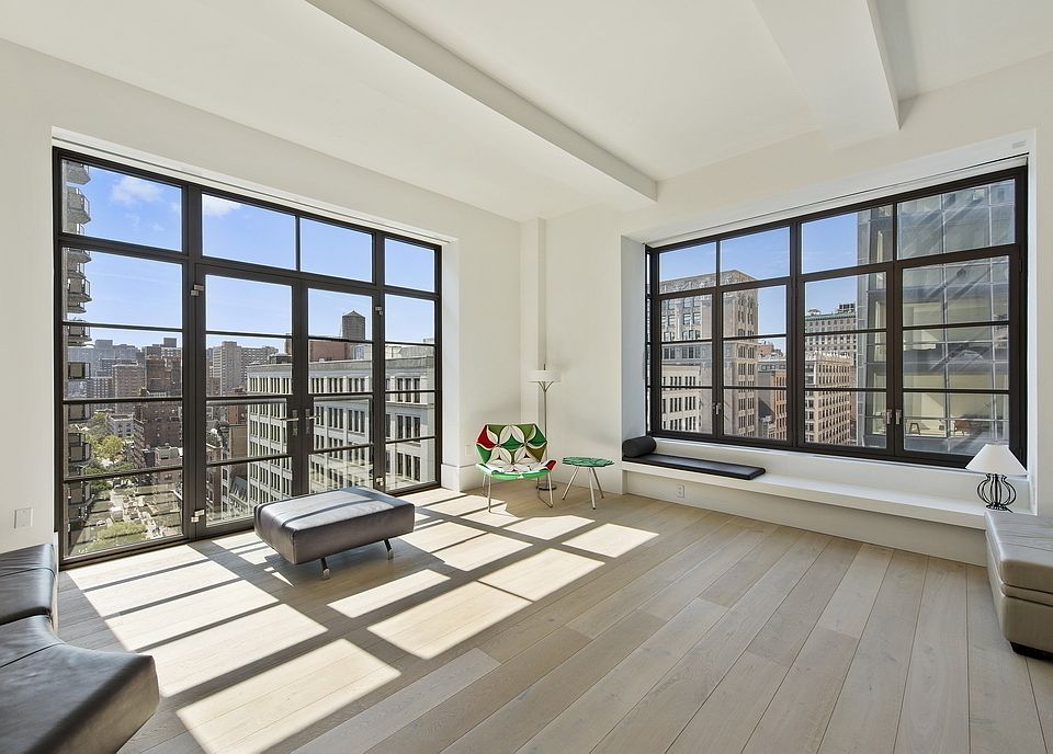 1st image of 404 Park Ave S