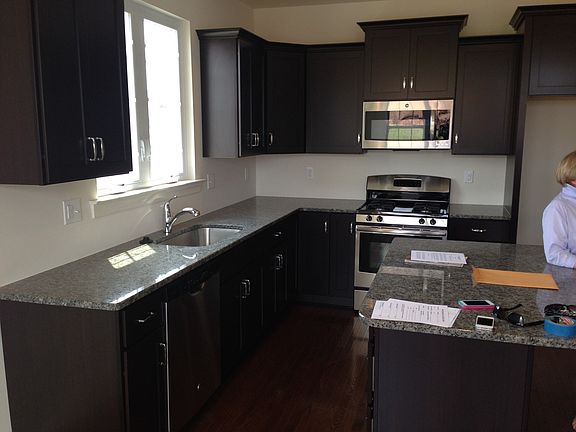 4th image of 1024 Thorndale Dr
