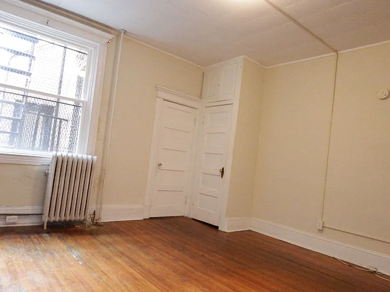 3040 Saint Paul St — Photo 10