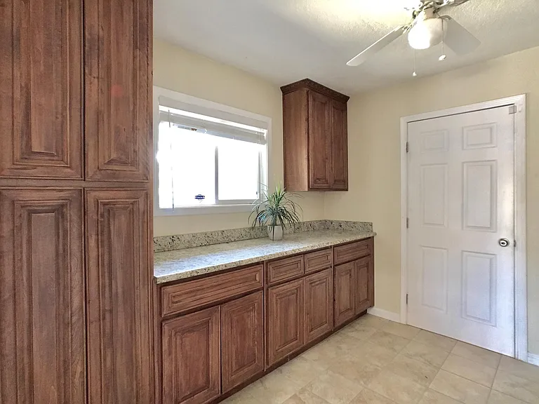 9111 La Riviera Dr — Photo 22