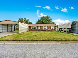 816 W D Ave, Cache, OK 73527